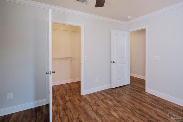 1908 Joshua Dr, Cantonment, FL 32533