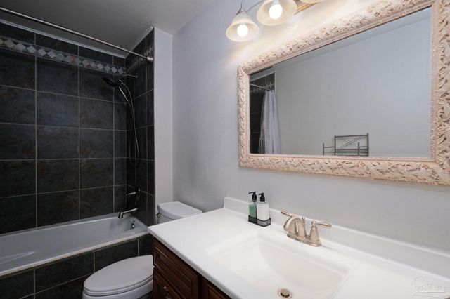 1908 Joshua Dr, Cantonment, FL 32533