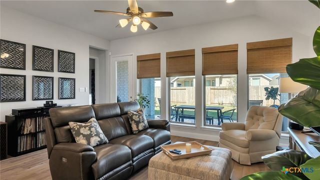 1816 Field Brook, Seguin, TX 78155