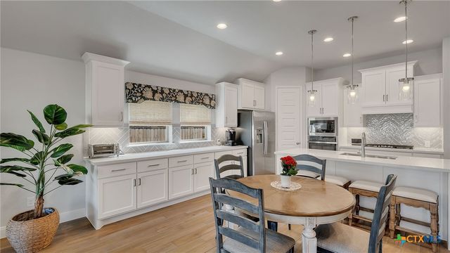 1816 Field Brook, Seguin, TX 78155