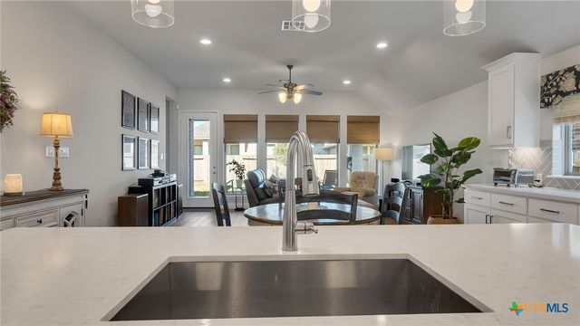 1816 Field Brook, Seguin, TX 78155