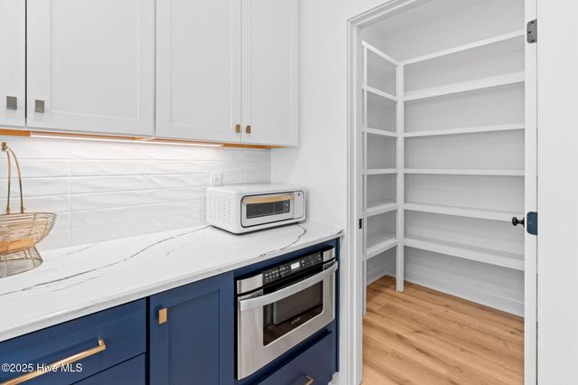 101 NE 64th Street, Oak Island, NC 28465