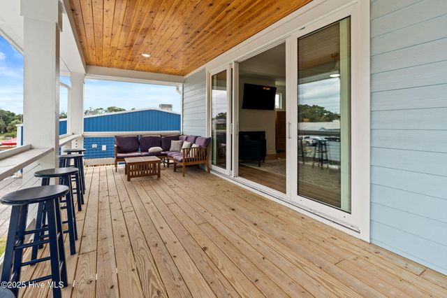 101 NE 64th Street, Oak Island, NC 28465