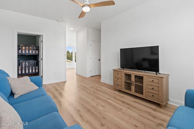 101 NE 64th Street, Oak Island, NC 28465