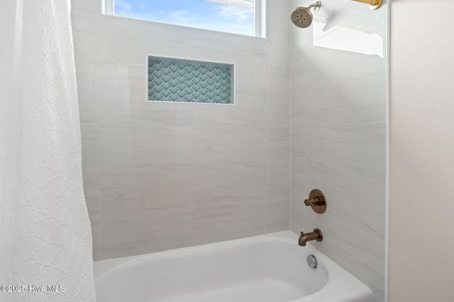 101 NE 64th Street, Oak Island, NC 28465