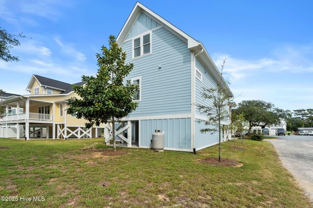 101 NE 64th Street, Oak Island, NC 28465