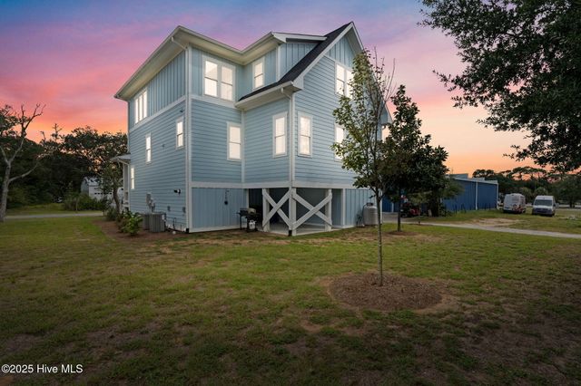 101 NE 64th Street, Oak Island, NC 28465
