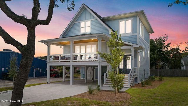 101 NE 64th Street, Oak Island, NC 28465
