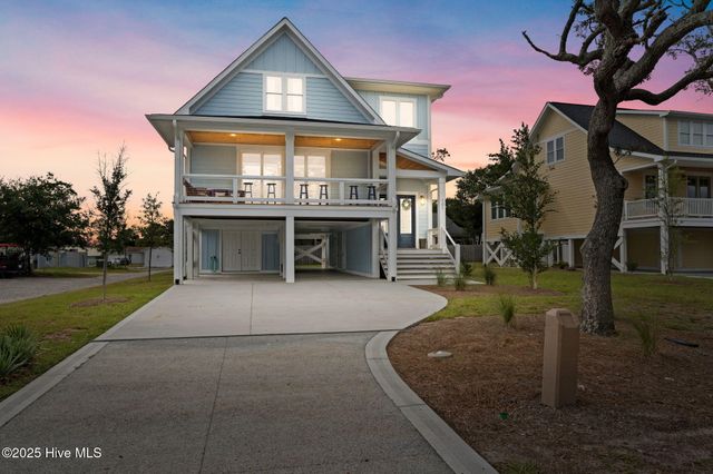 101 NE 64th Street, Oak Island, NC 28465