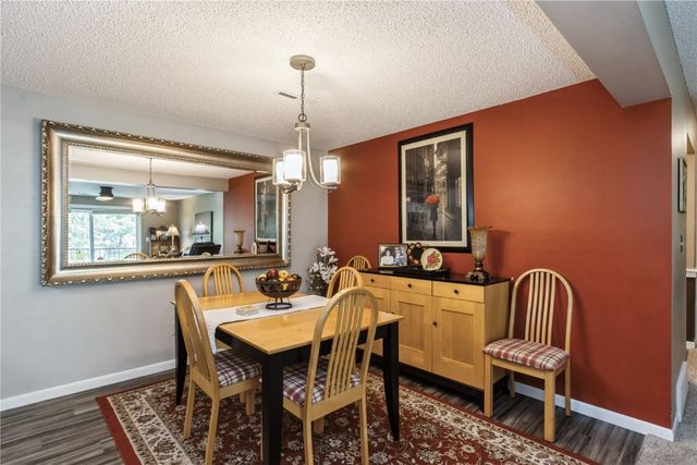 2135 1st Avenue SE 217, Cedar Rapids, IA 52402