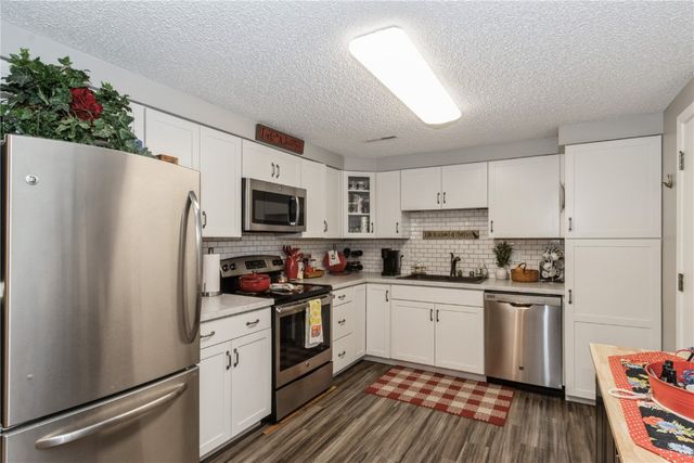 2135 1st Avenue SE 217, Cedar Rapids, IA 52402