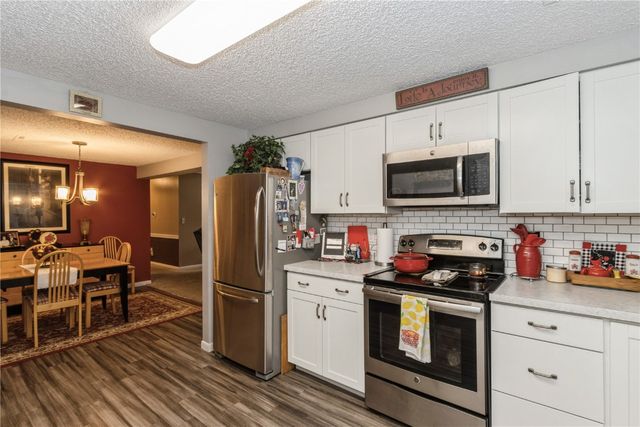 2135 1st Avenue SE 217, Cedar Rapids, IA 52402