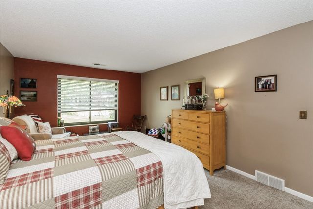 2135 1st Avenue SE 217, Cedar Rapids, IA 52402