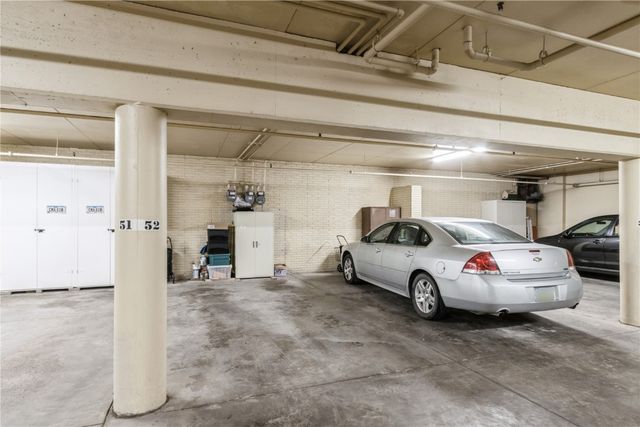 2135 1st Avenue SE 217, Cedar Rapids, IA 52402