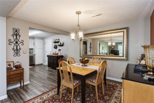 2135 1st Avenue SE 217, Cedar Rapids, IA 52402