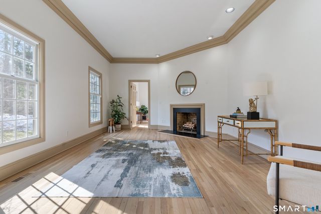 14 Windermere Lane, Stamford, CT 06902