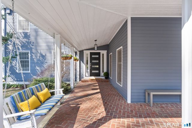 14 Windermere Lane, Stamford, CT 06902