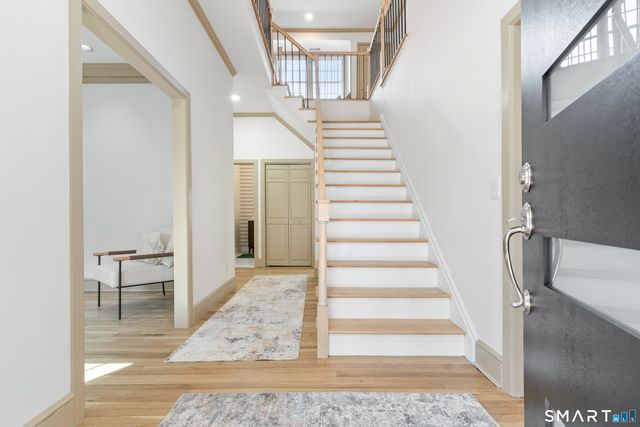 14 Windermere Lane, Stamford, CT 06902