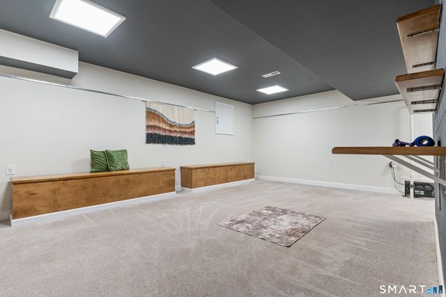 14 Windermere Lane, Stamford, CT 06902