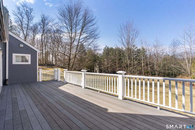 14 Windermere Lane, Stamford, CT 06902