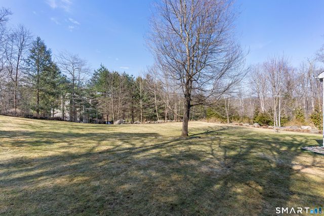 14 Windermere Lane, Stamford, CT 06902