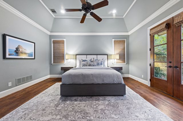 8129 San Fernando Way, Dallas, TX 75218