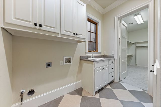 8129 San Fernando Way, Dallas, TX 75218