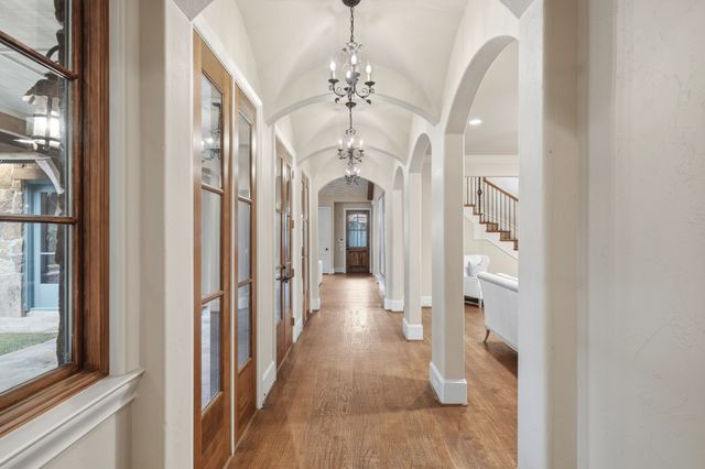 8129 San Fernando Way, Dallas, TX 75218