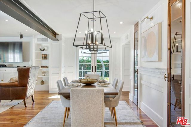 3726 Laurel Canyon Boulevard, Studio City, CA 91604