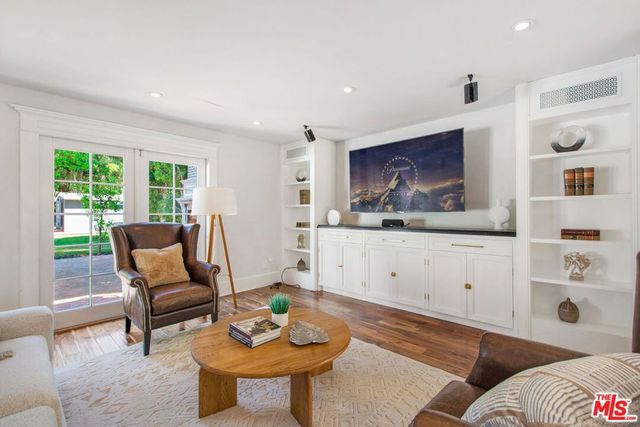 3726 Laurel Canyon Boulevard, Studio City, CA 91604