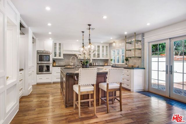 3726 Laurel Canyon Boulevard, Studio City, CA 91604