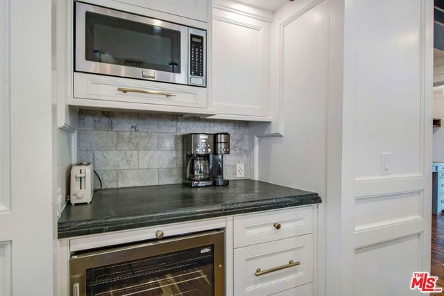 3726 Laurel Canyon Boulevard, Studio City, CA 91604