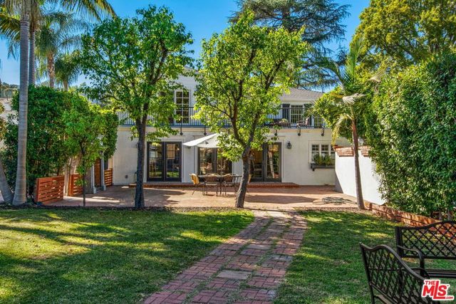 3726 Laurel Canyon Boulevard, Studio City, CA 91604