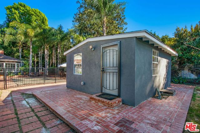 3726 Laurel Canyon Boulevard, Studio City, CA 91604