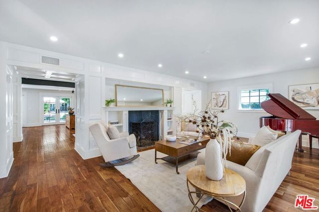 3726 Laurel Canyon Boulevard, Studio City, CA 91604