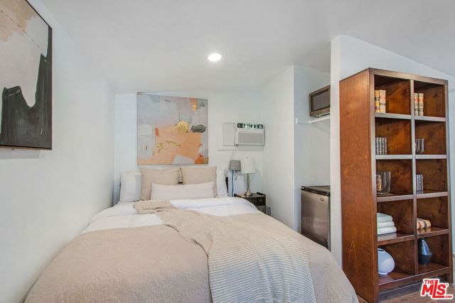 3726 Laurel Canyon Boulevard, Studio City, CA 91604