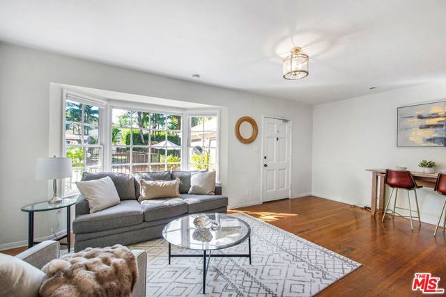 3726 Laurel Canyon Boulevard, Studio City, CA 91604