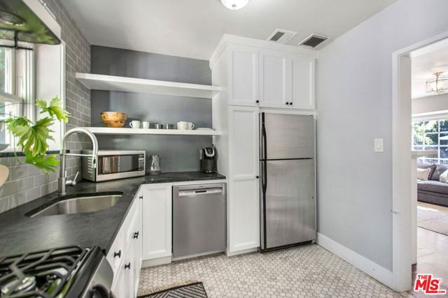 3726 Laurel Canyon Boulevard, Studio City, CA 91604