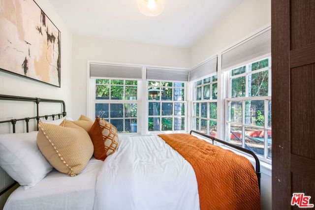 3726 Laurel Canyon Boulevard, Studio City, CA 91604