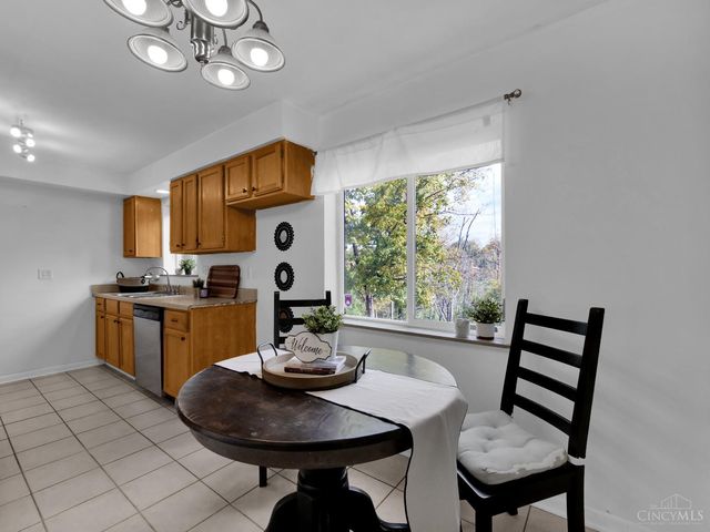 1054 Grayview Court, Cincinnati, OH 45224