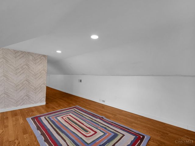 1054 Grayview Court, Cincinnati, OH 45224