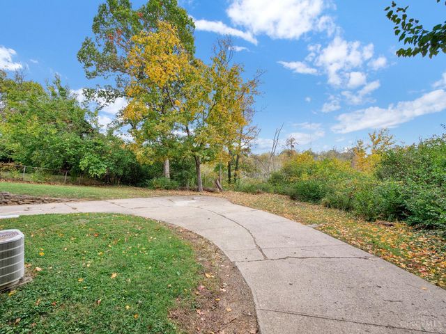 1054 Grayview Court, Cincinnati, OH 45224