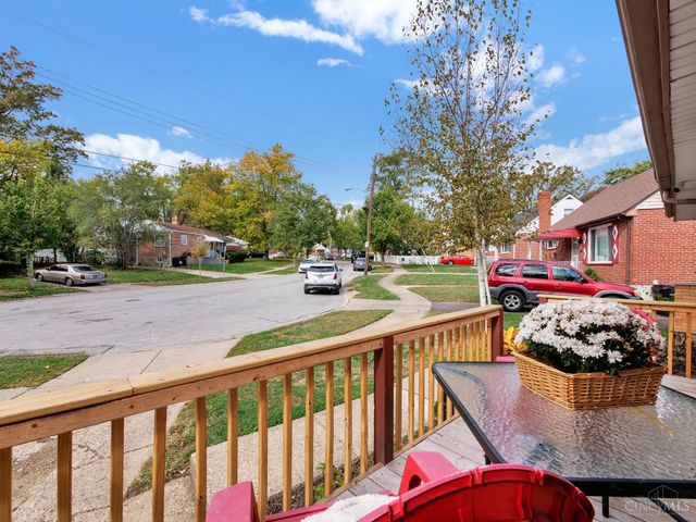 1054 Grayview Court, Cincinnati, OH 45224