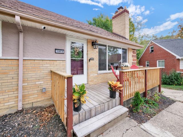 1054 Grayview Court, Cincinnati, OH 45224