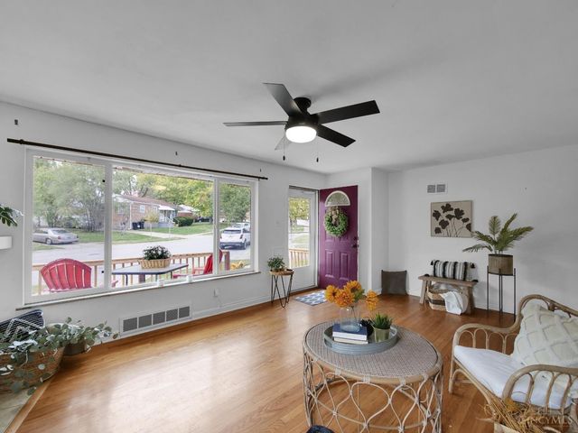 1054 Grayview Court, Cincinnati, OH 45224