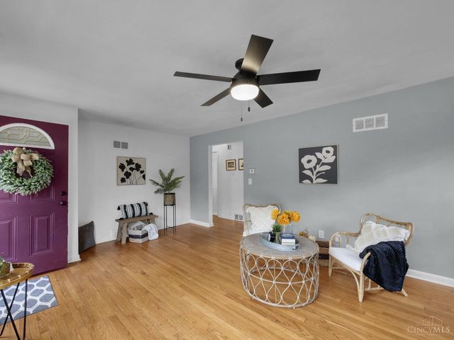 1054 Grayview Court, Cincinnati, OH 45224