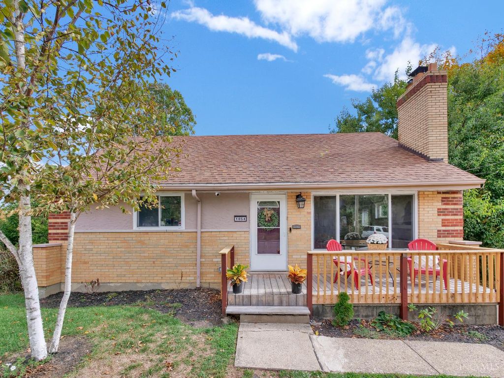 1054 Grayview Court, Cincinnati, OH 45224