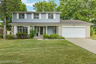 27036 Arlington Drive, Southfield, MI 48076