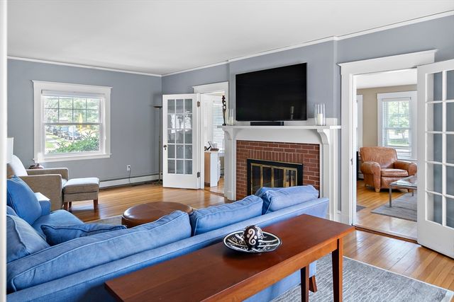 667 Salem St, Lynnfield, MA 01940