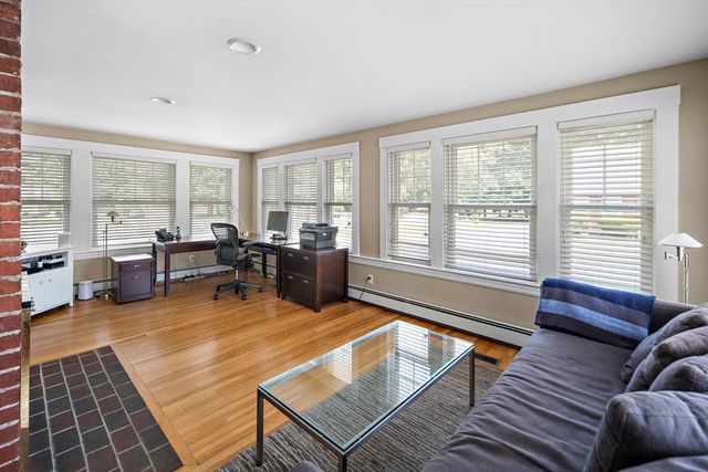667 Salem St, Lynnfield, MA 01940
